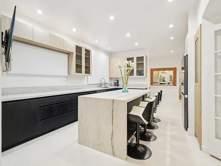 Clifton Way — Photo 10
