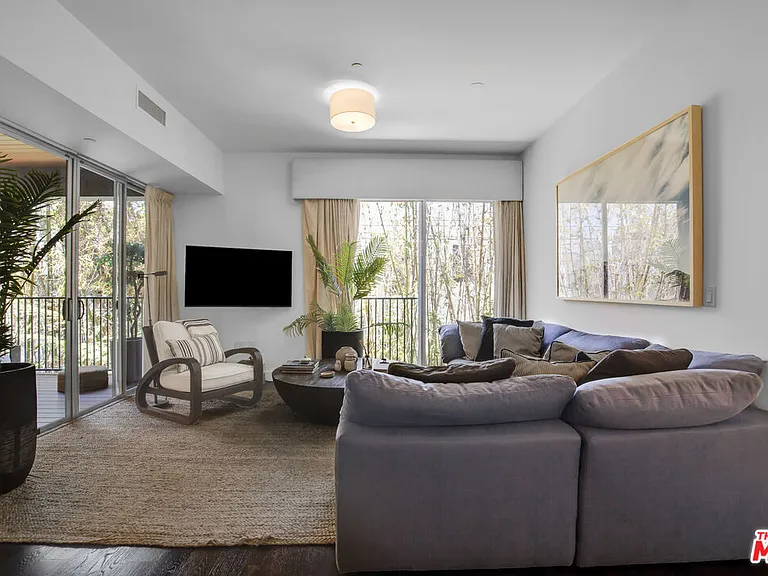 855 N Croft Ave #206 — Photo 8