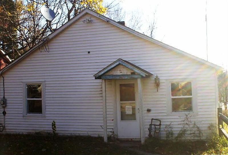 1st image of 6364 Hill St