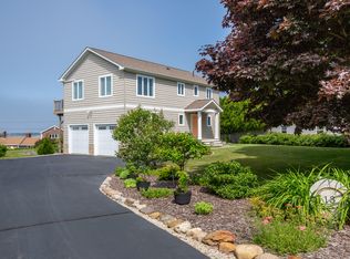 13 Shore Rd, Bailey Island, ME 04003