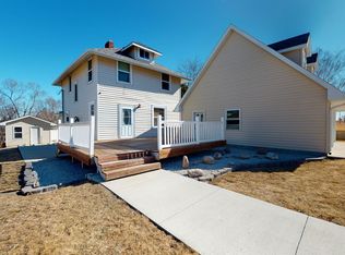 115 S 9th St, Newman Grove, NE 68758