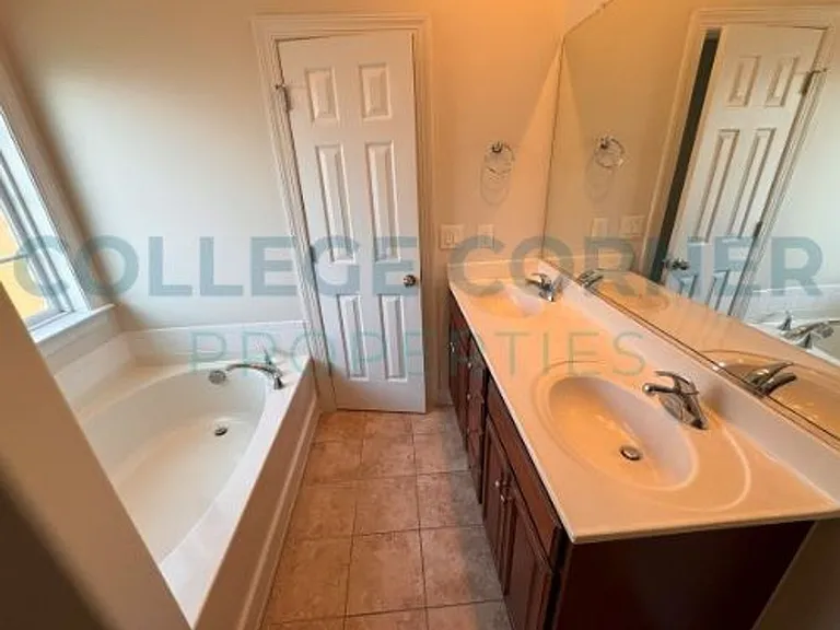 4964 Wyngate Village Dr — Photo 23