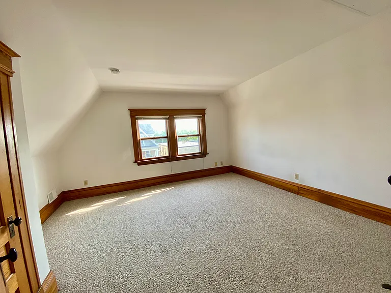 Study/guest room w/closet at left.