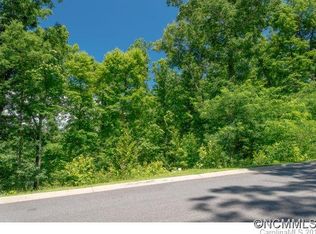 15 Crockett Ridge Rd, Black Mountain, NC 28711