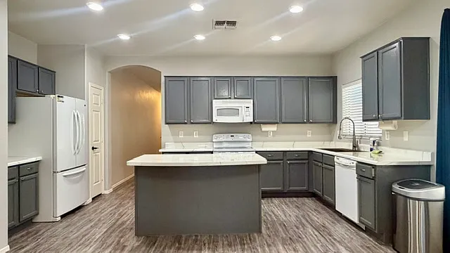 4 bed 1.75 on the 6th fairway of Coldwater Springs — Photo 4