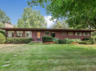 320 Red Fox Rd SE, Cedar Rapids, IA 52403