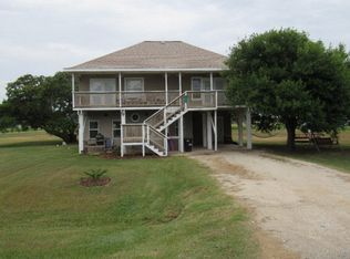 1785 Bayview Dr, Palacios, TX 77465