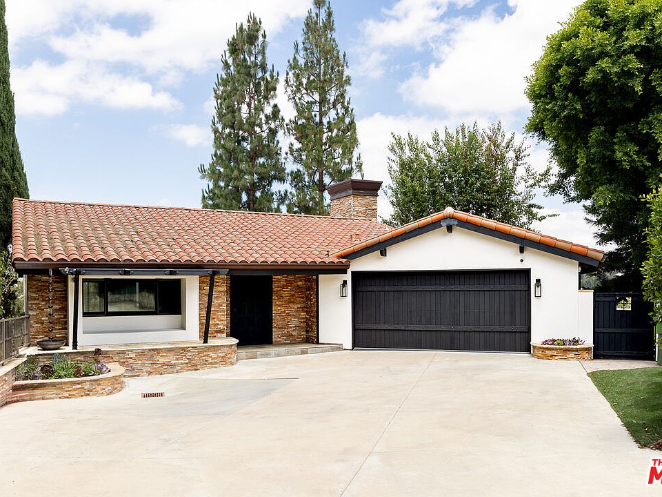 1st image of 4920 Llano Dr