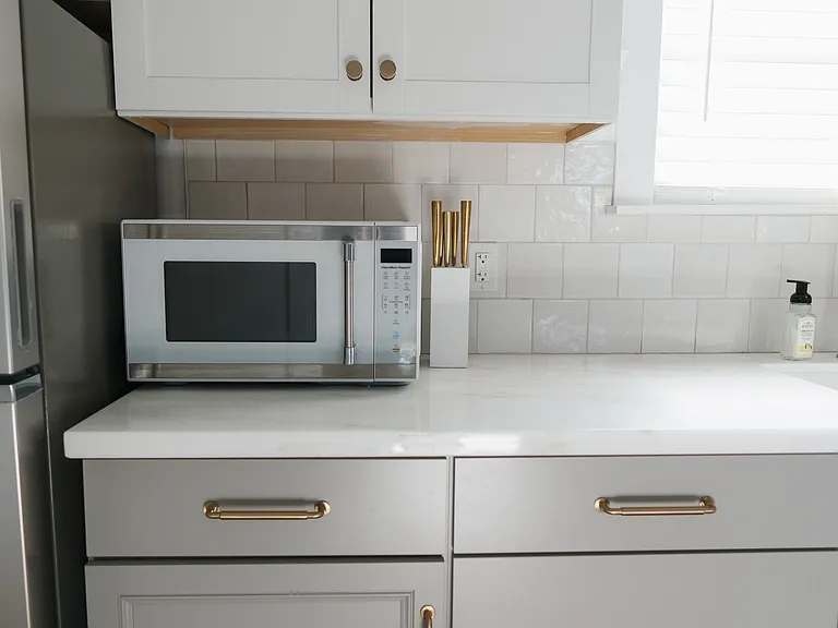 202 Hughes St NE — Photo 14