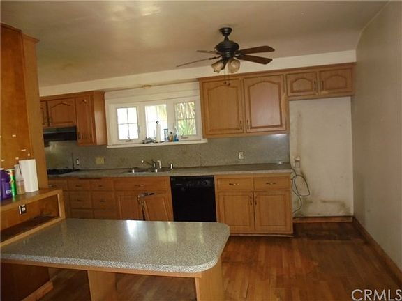 3rd image of 1737 W 122nd St