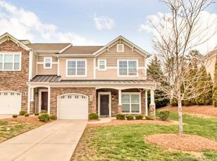 5661 Tipperlinn Way, Charlotte, NC 28278