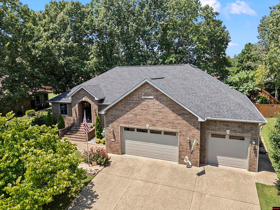 1st image of 2108 Brookwood Dr