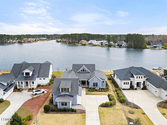 3rd image of 620 Flatwater Drive
