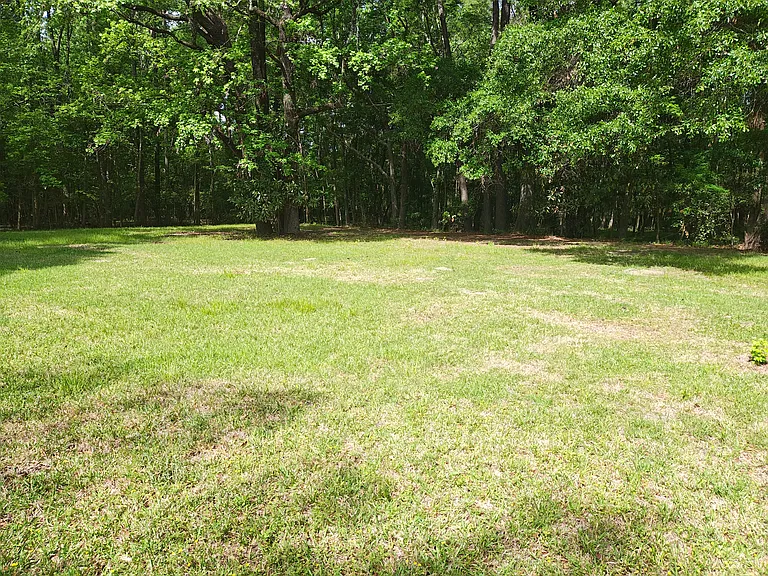 104 Cherry Pl — Photo 4