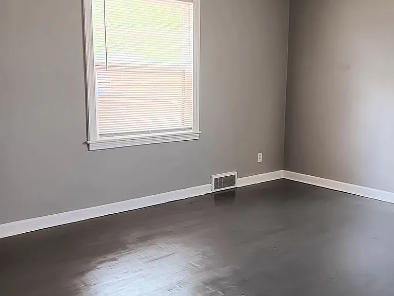 4767 Harrison St — Photo 9