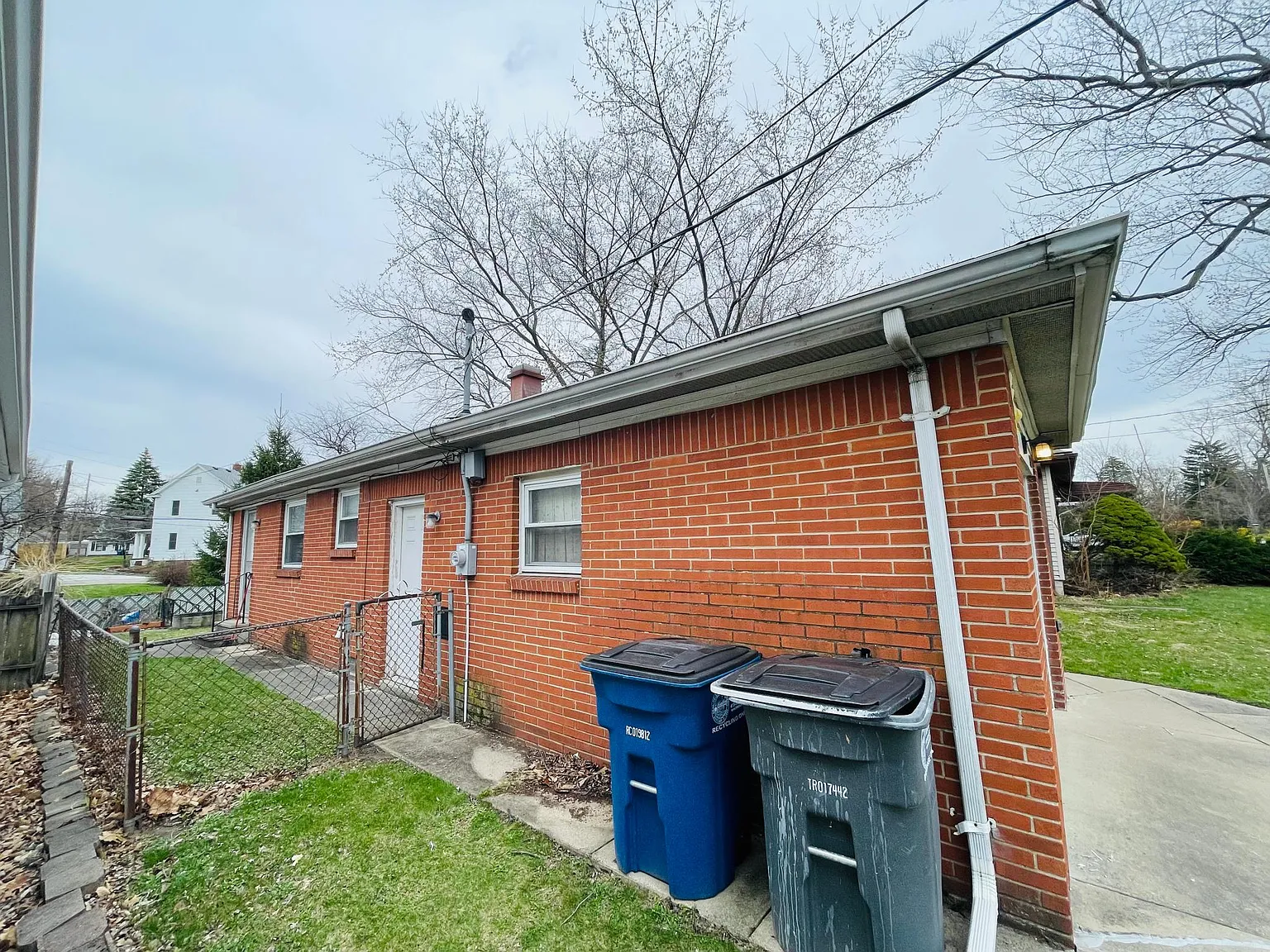 2114 Cummings Ave — Photo 4