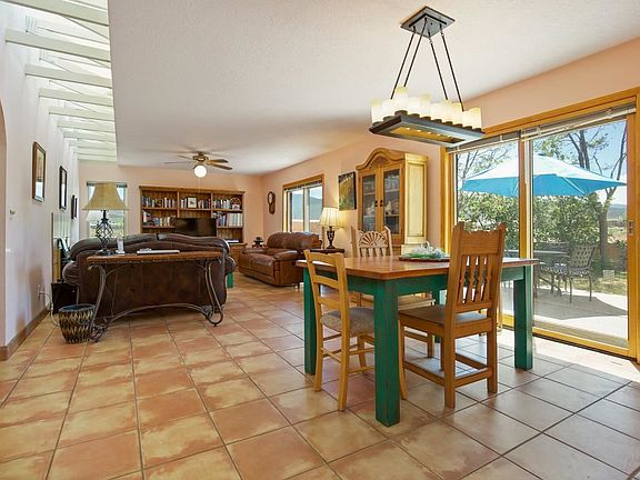 4th image of 128 Dona Ana Dr