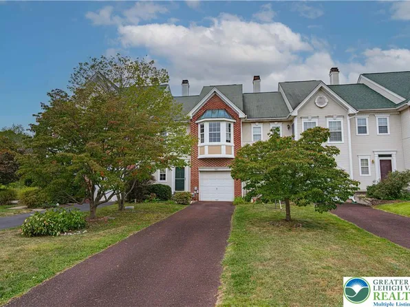 797 Martingale Rd, Schwenksville, PA 19473
