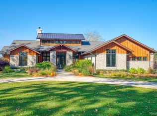 1260 Pingree Rd, Howell, MI 48843