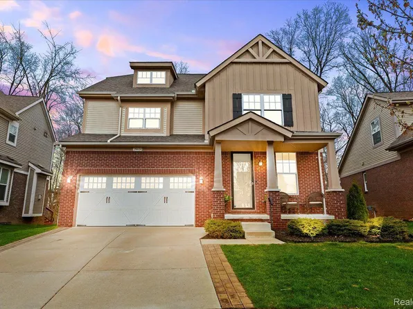 28614 Cottage Ln, New Hudson, MI 48165