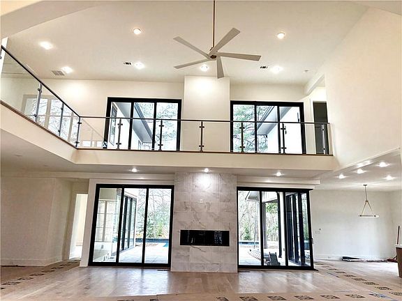 3rd image of 174 Devore Rd