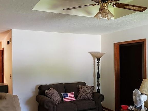 5th image of 8930 Summer Walk Dr W