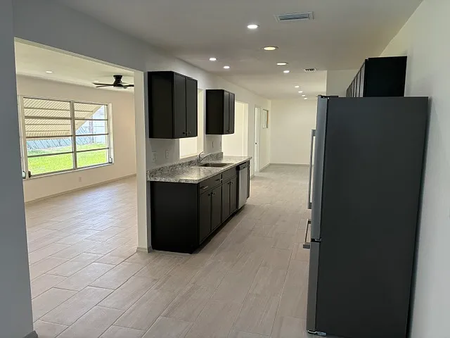 8180 Porto Chico Ave — Photo 2
