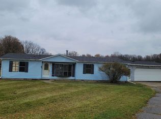 375 E Waits Rd, Kendallville, IN 46755
