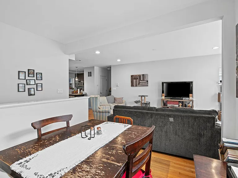 Newgard Arthur Apartments — Photo 14