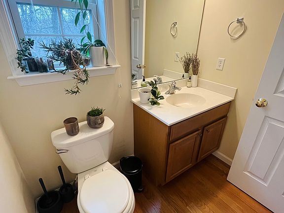 Level 2: powder room.