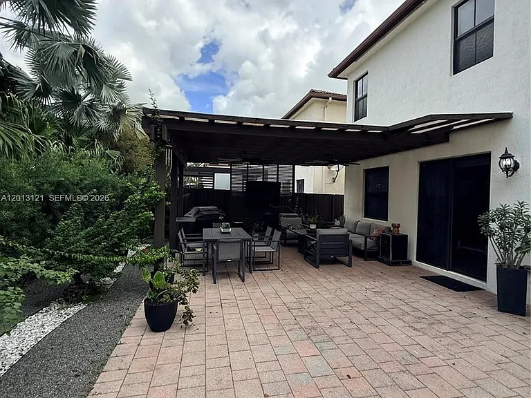 8640 NW 101st Pl — Photo 34