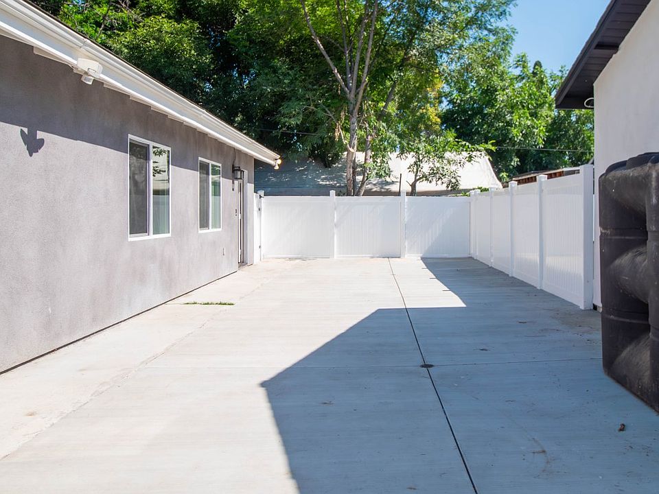 1st image of 7317 Jamieson Ave