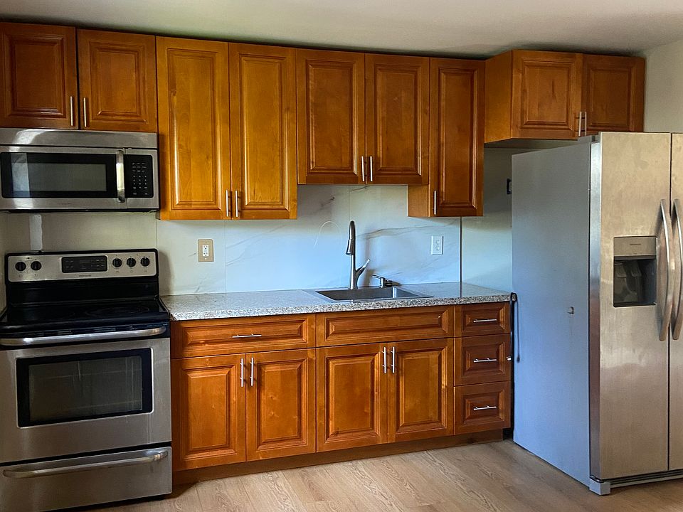 stainless steel kitchen appliances