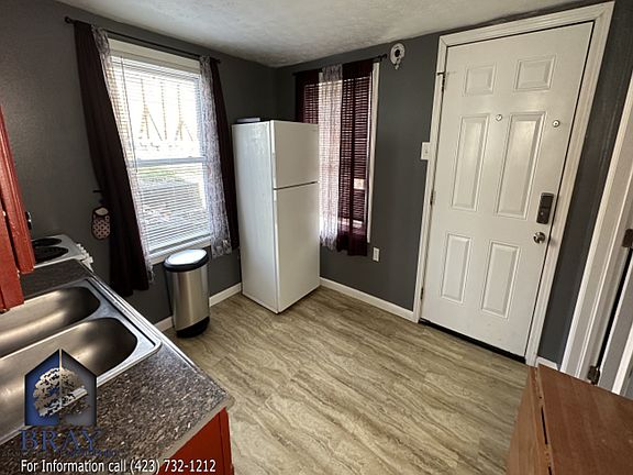 4th image of 805 E Sullivan St #2