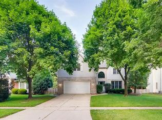 16545 S Winding Creek Rd, Plainfield, IL 60586