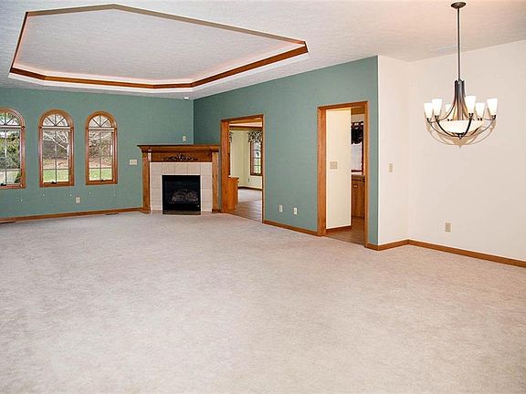 4th image of 88 Augusta Dr