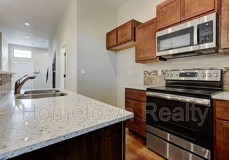 463 S Fretz Ave — Photo 9