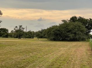 1050 Airport Rd, Rockport, TX 78382