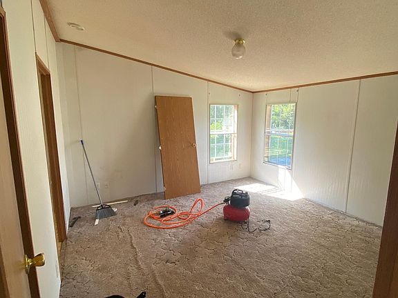 Master bedroom, please remember we are remodeling, so some rooms might have equipment in them.