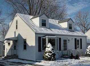 225 S Old Rand Rd, Lake Zurich, IL 60047