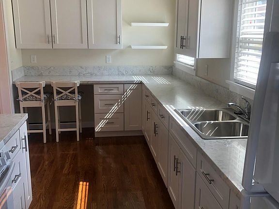 Kitchen with bar seating