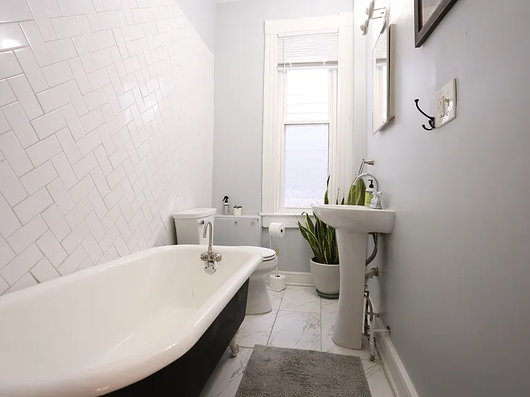 3001 1/2 E Marshall St #A — Photo 13