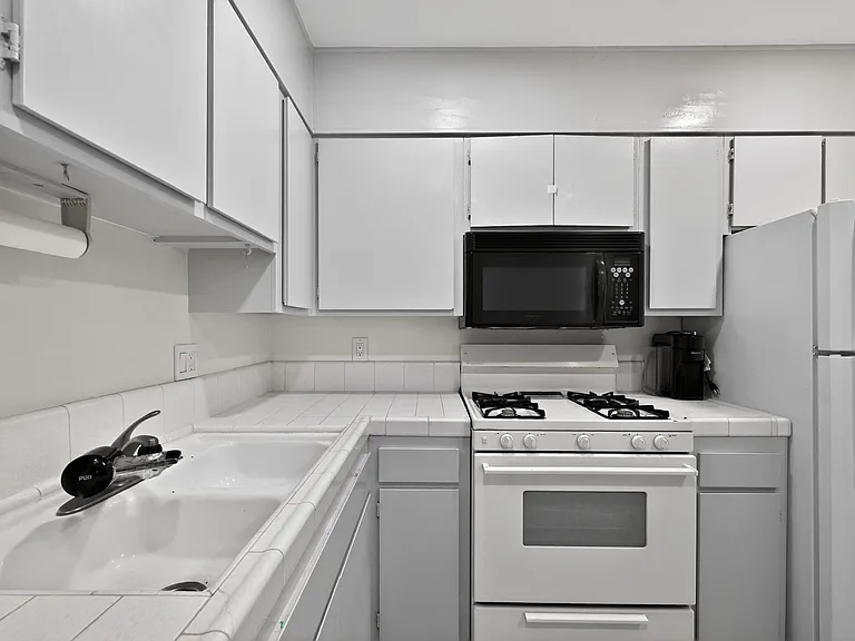 4875 Cole St #61 — Photo 27