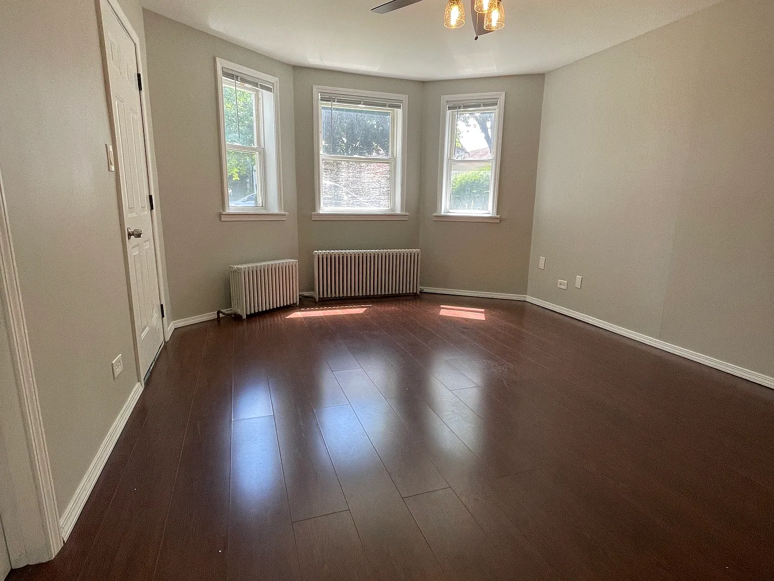 1 bed, 863 sqft, $1,450 — Photo 1