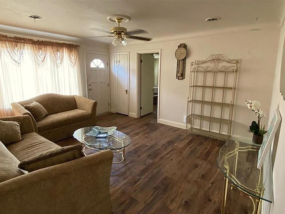 5th image of 10584 Mert Ave