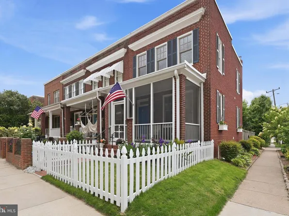 636 N Columbus St, Alexandria, VA 22314