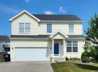 2105 Walnut Creek Dr, Papillion, NE 68046