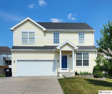 2105 Walnut Creek Dr, Papillion, NE, 68046