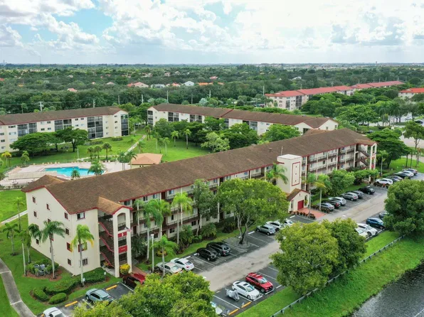 12750 SW 15th Street, Pembroke Pines, FL 33027