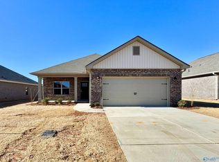 14897 Demarie Ln, Athens, AL 35613